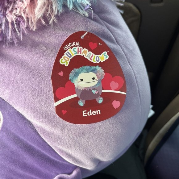 Squishmallows Eden The Big foot Yeti 16" Plush NWT Valentine's Day Gift 2024 - Picture 3 of 3
